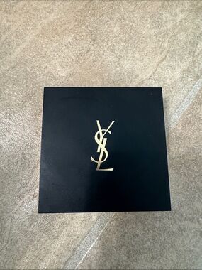 Yves Saint Laurent Black Box with Gold YSL Emblem All hours  setting  powder,